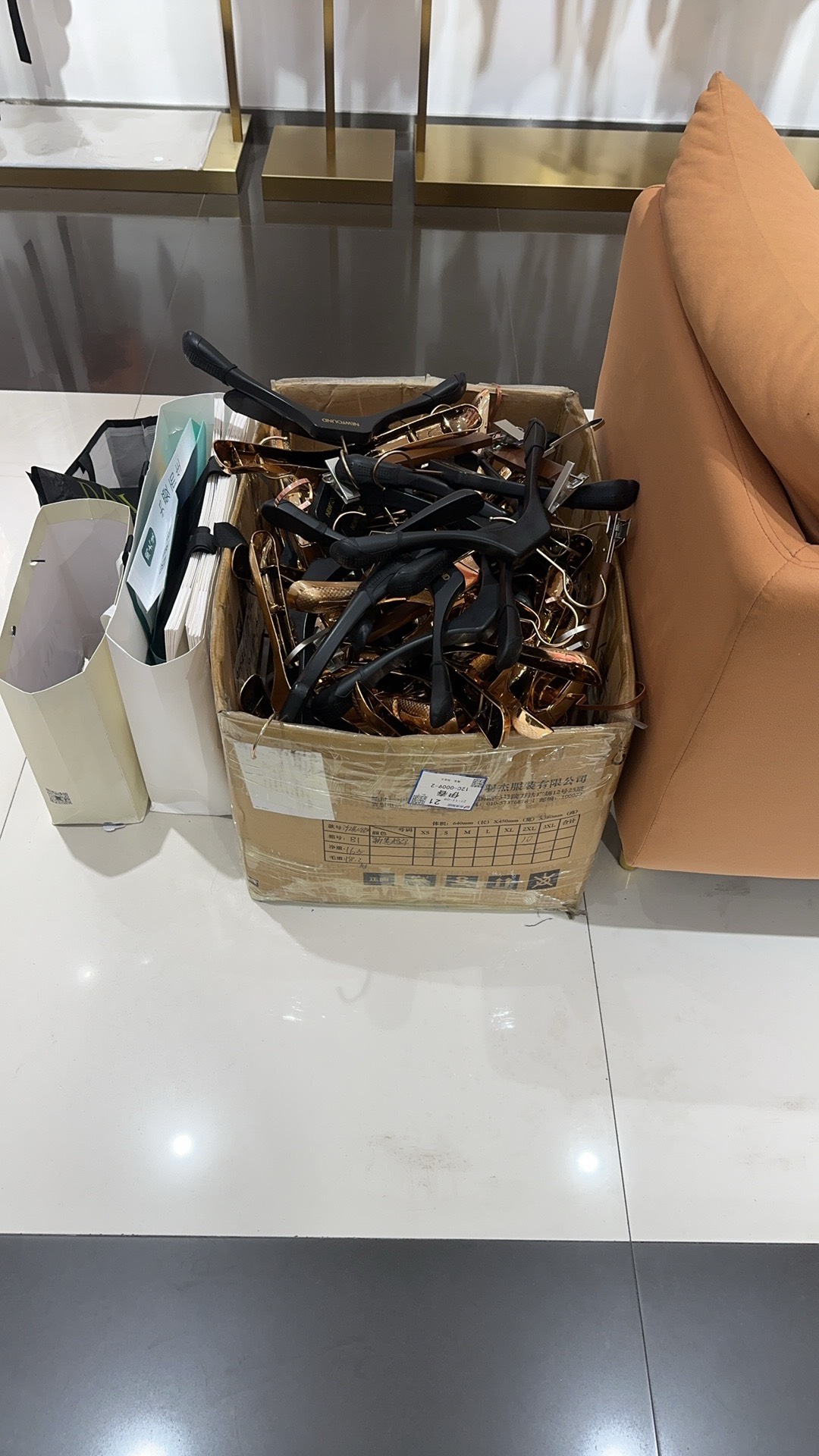 賣貨架模特?zé)艟? /></a>
<a class="image-box picwrapBox" href=